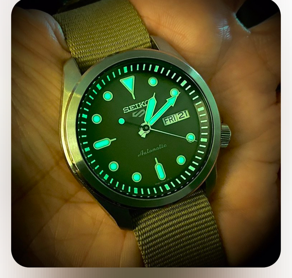 Seiko 5 Sports SRPE51/53/55/57/58/60/61/63/67/69 Black Brushed Stainless Steel Lumed Chapter Ring