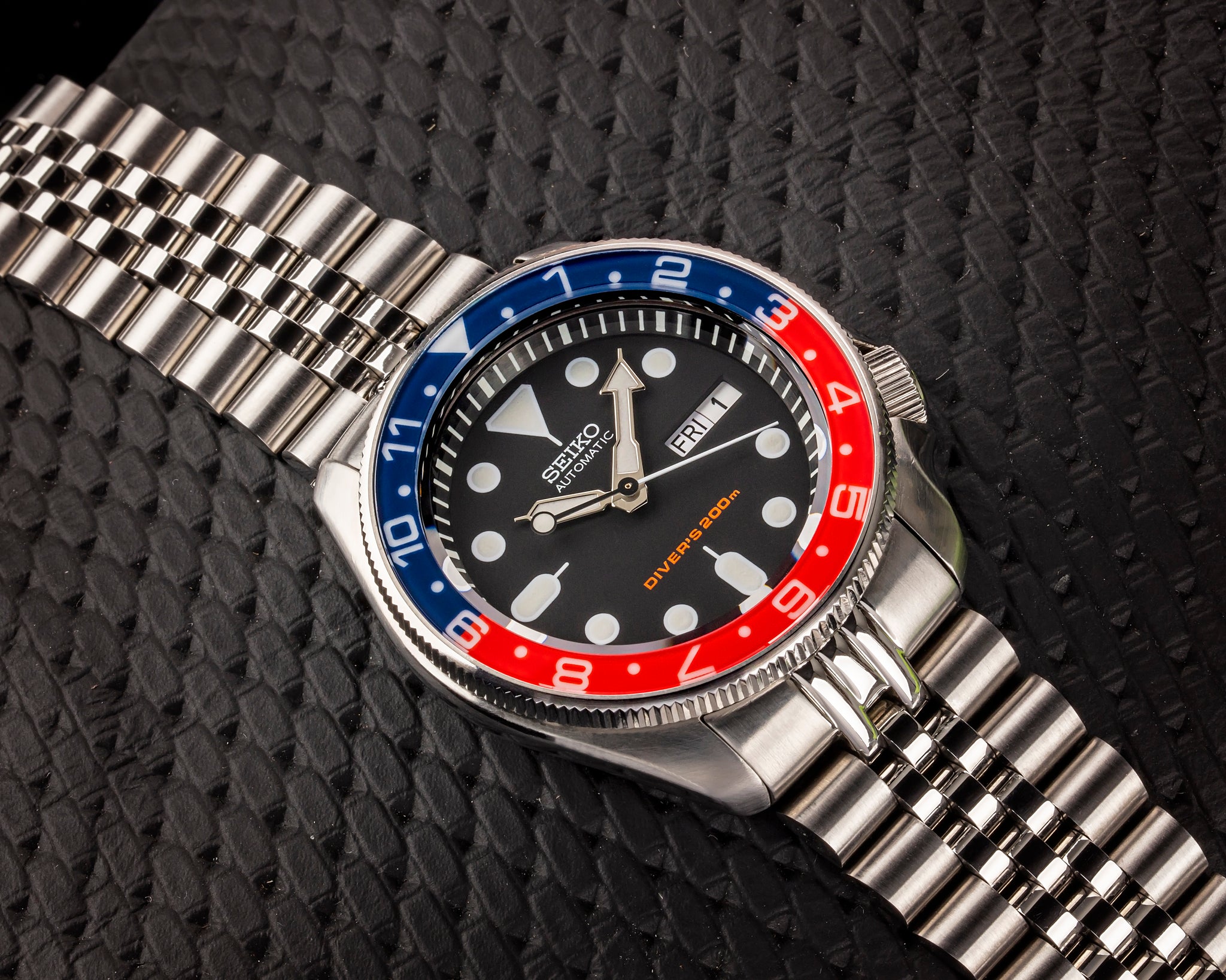 Rolex GMT Master II Pepsi Bezel Steel Mens Watch 16710 | SwissWatchExpo